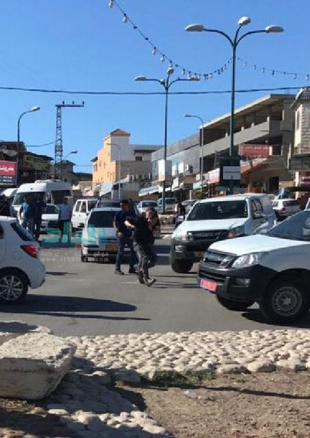 برطعة | الشرطة الاسرائيلية وقوة خاصة تعتقل شخصين في كمين على الدوار الرئيسي